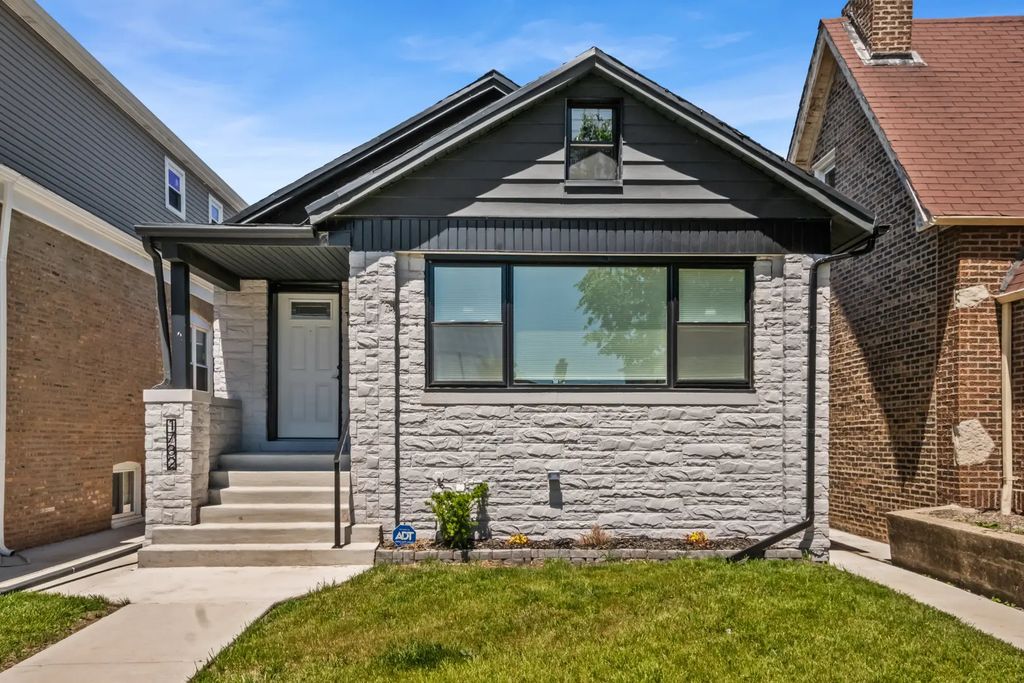 1732 E 83rd Place, Chicago