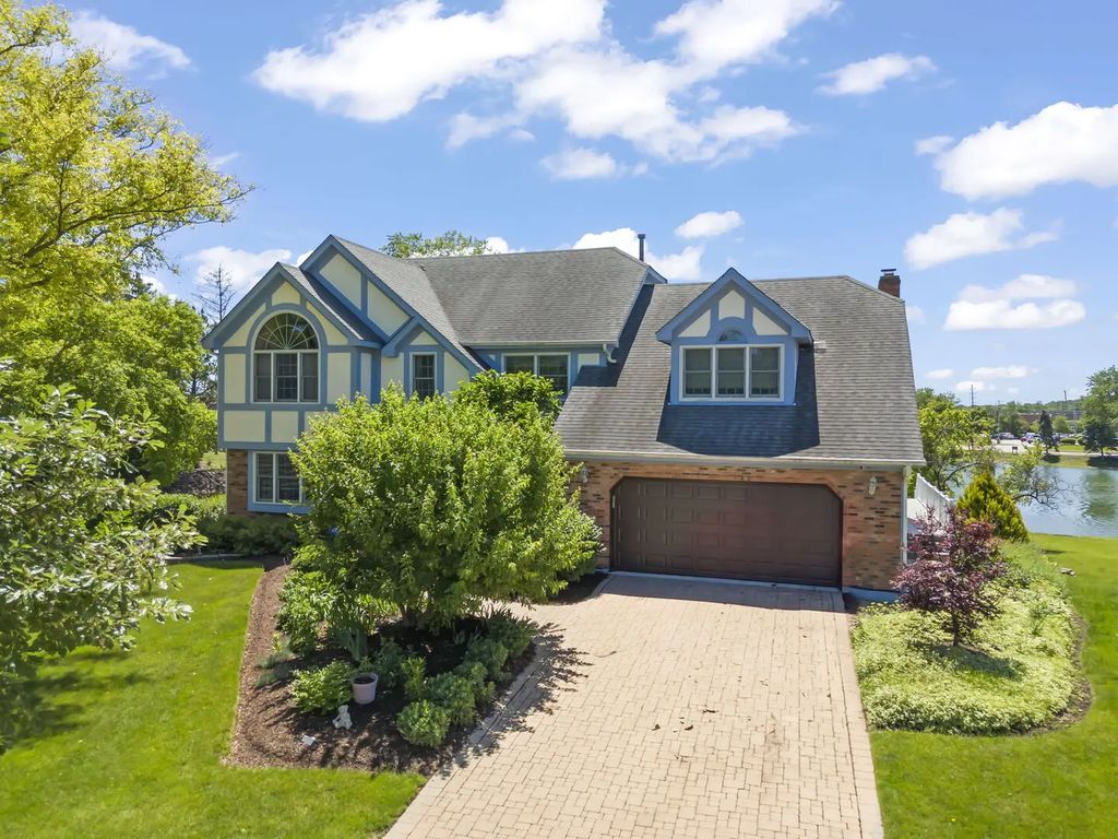 1841 Helen Court, Wheaton