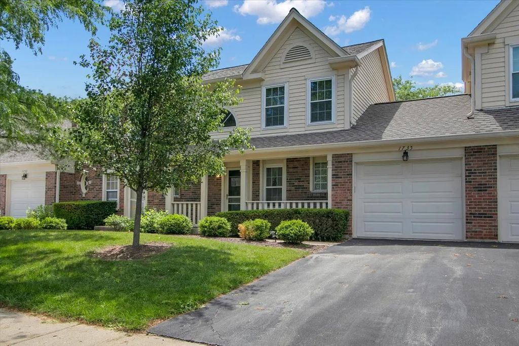 1735 Portsmith Lane 8-3, Arlington Heights
