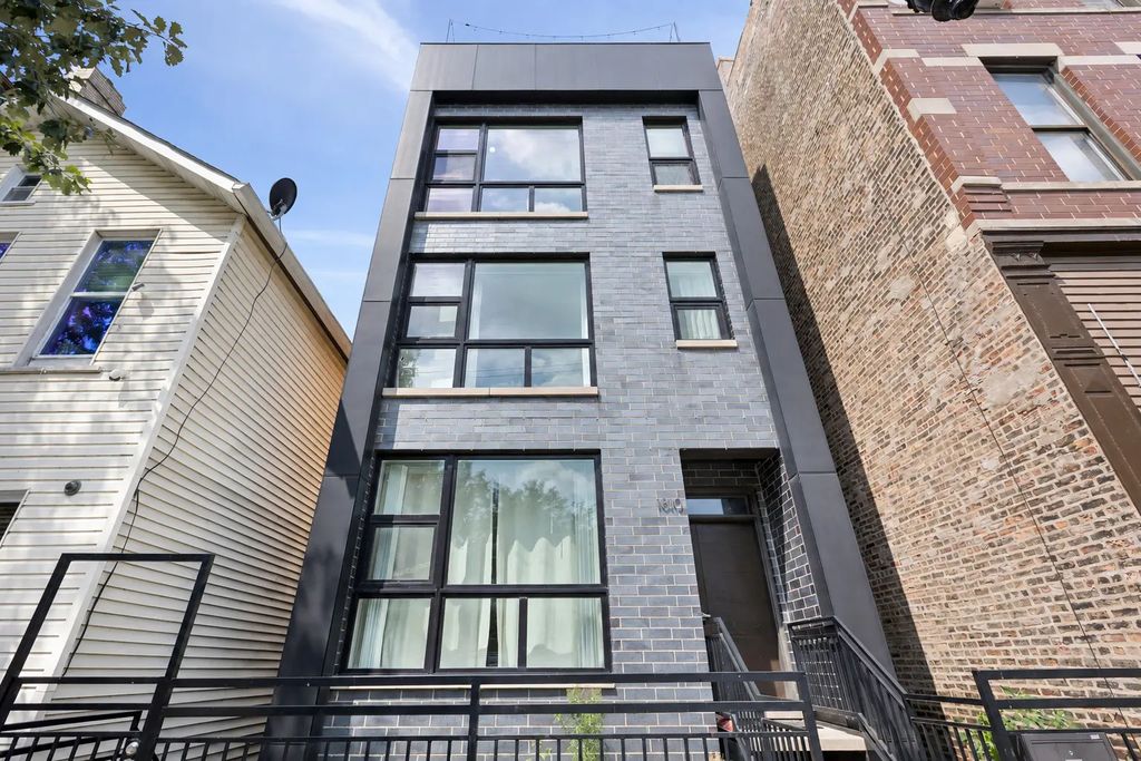 1810 S Racine Avenue 3, Chicago