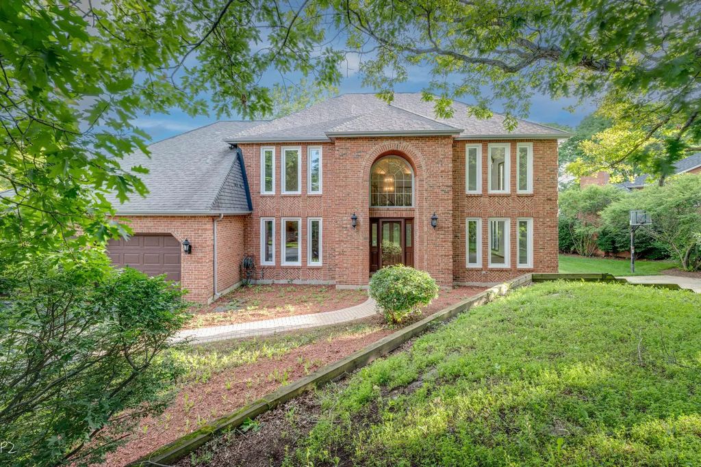 2004 Mustang Drive, Naperville