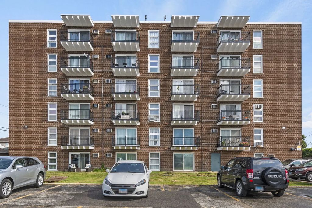 7229 W Higgins Avenue 105, Chicago