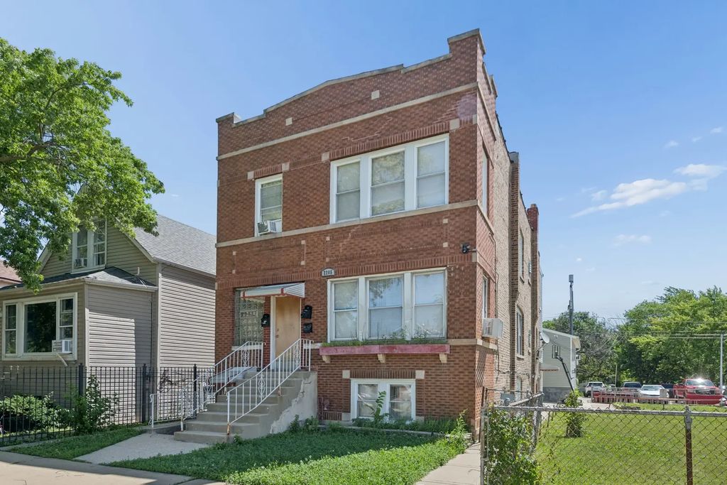 2205 N Melvina Avenue, Chicago, 60639
