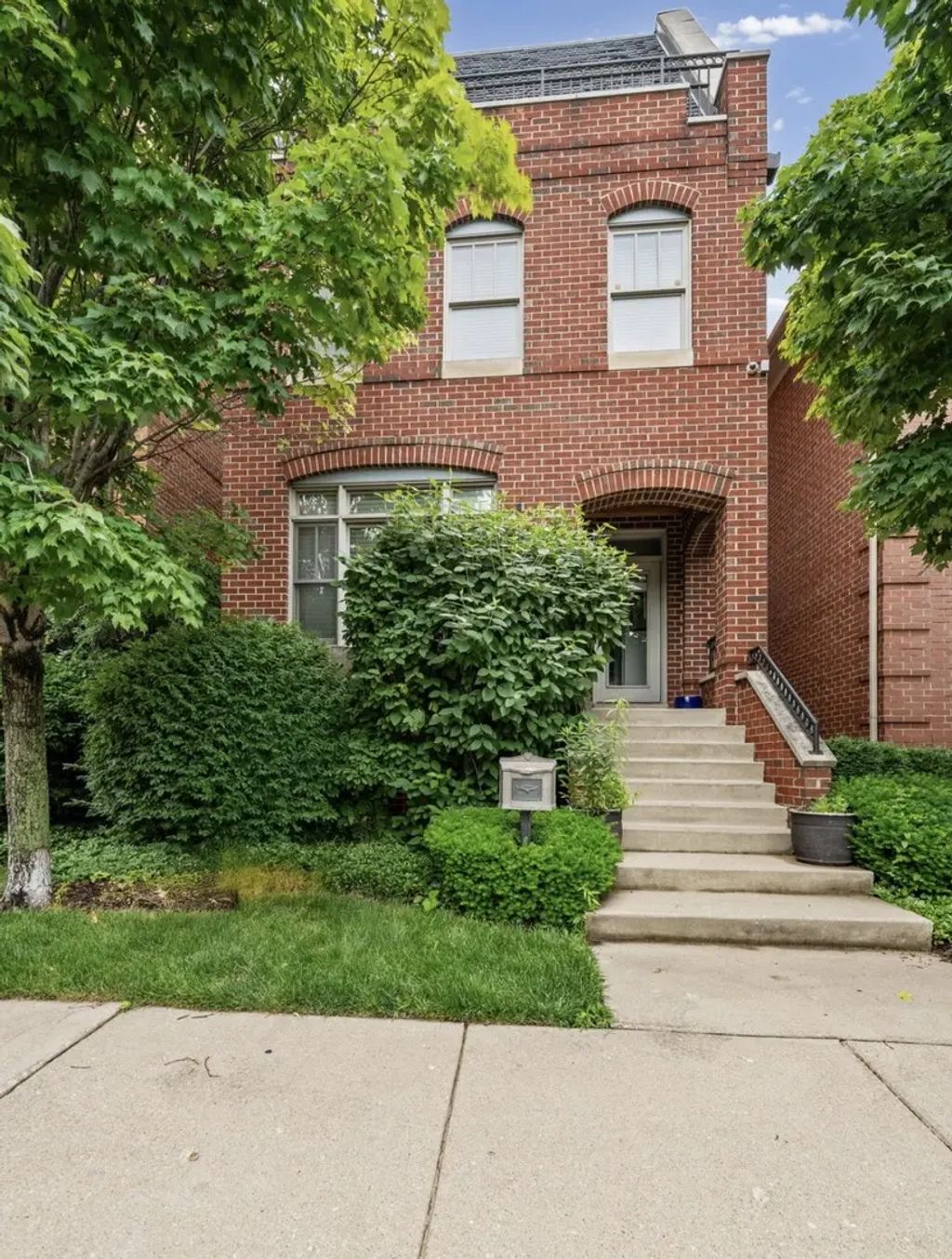 1302 W 33rd Street, Chicago