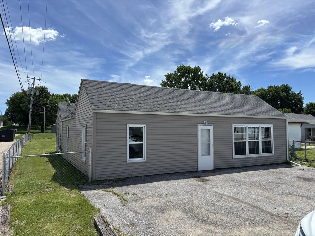 104 5th Street, Colona