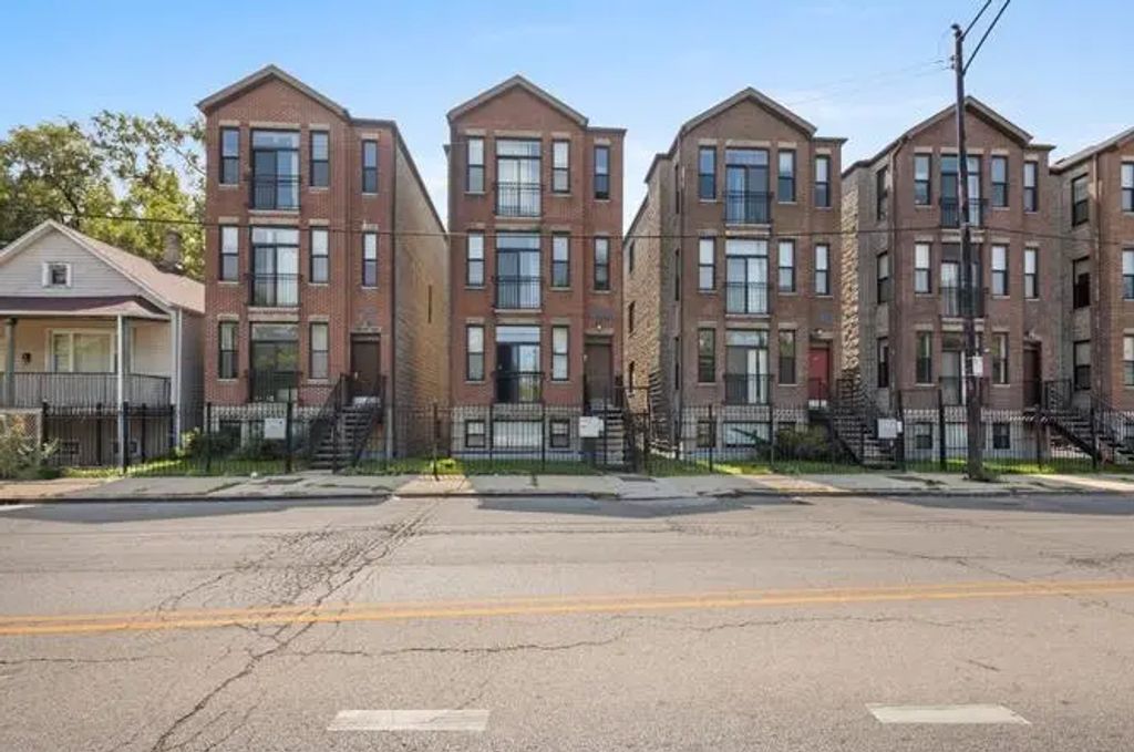 957 W 51st Street, Chicago, 60609