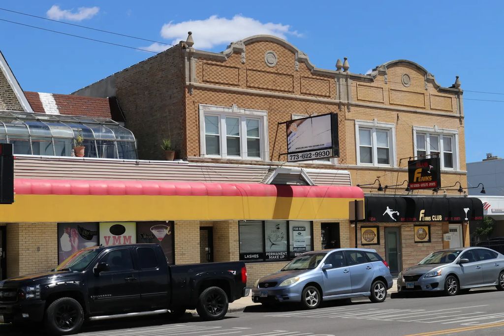 5236 W Fullerton Avenue 1st, Chicago