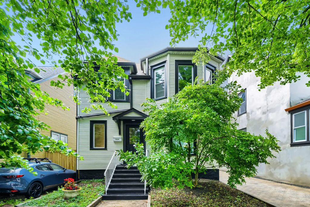 524 Hamilton Street, Evanston