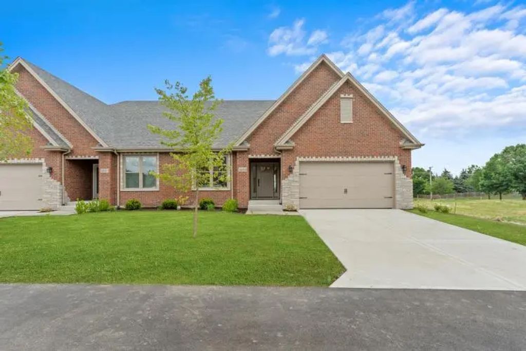 8803 Willow Lane Model, Mokena