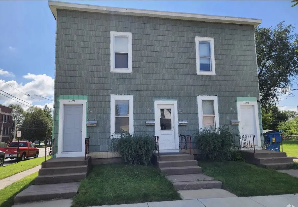 2001 W 6th Street, Davenport
