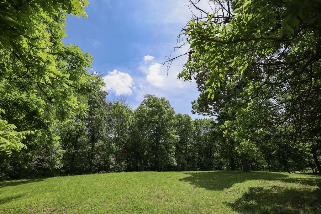 410 N Kruse Road, Mt. Zion