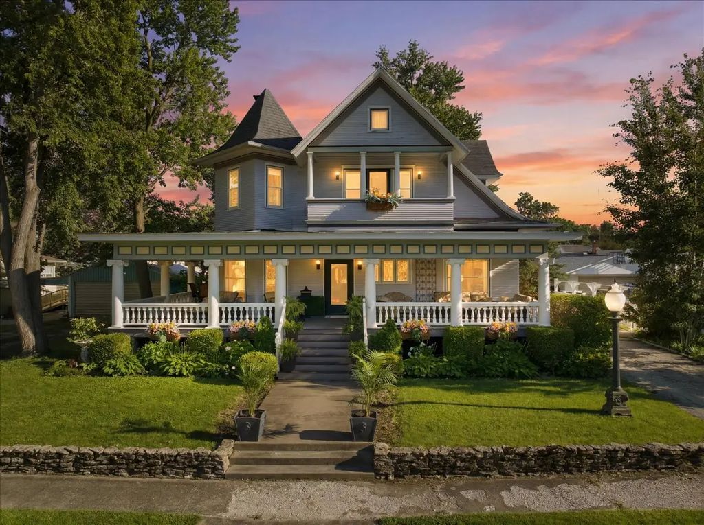305 W Elm Street, Fairbury