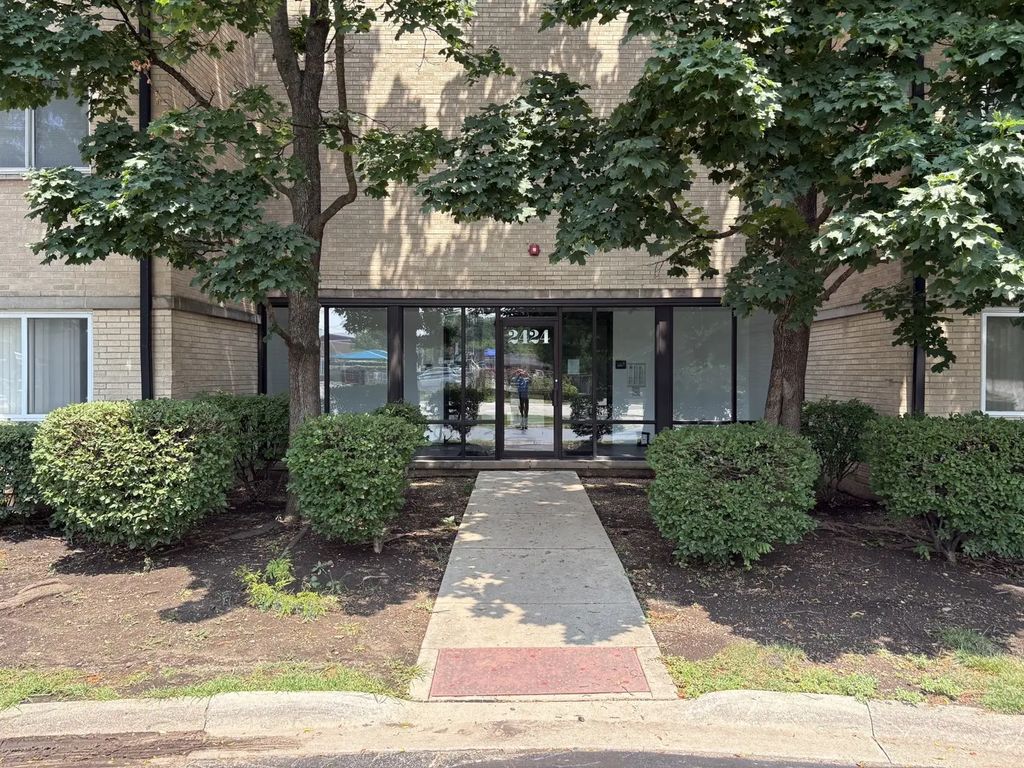 2424 E Oakton Street 4f, Arlington Heights