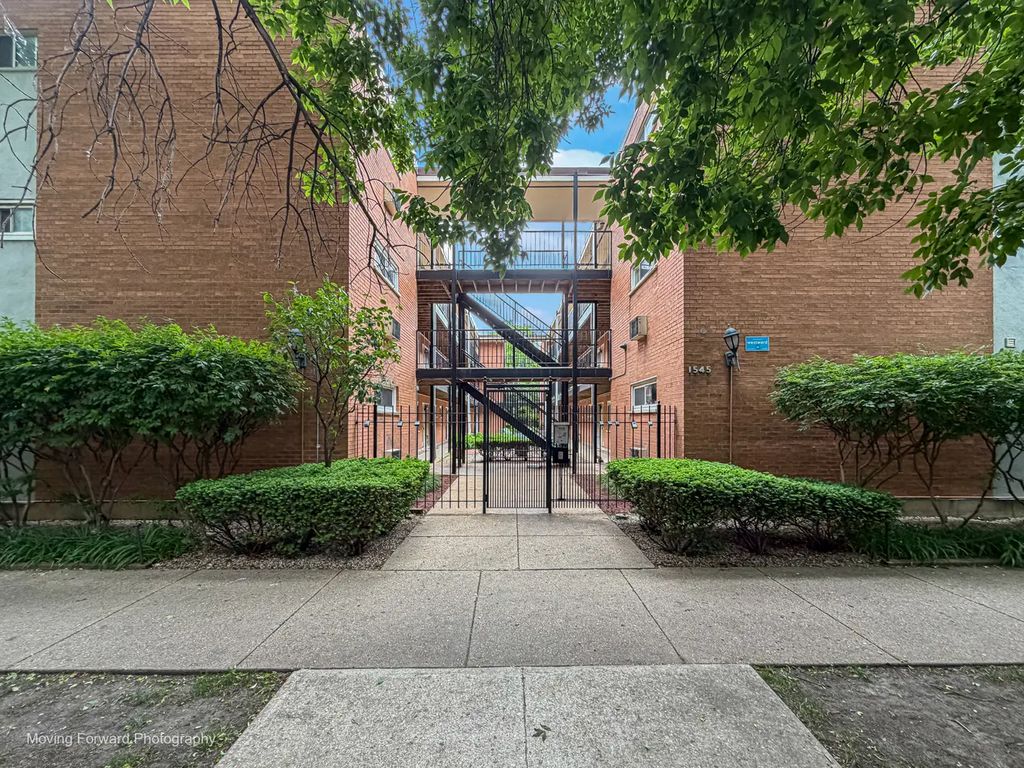 1545 W Chase Avenue 206, Chicago, 60626