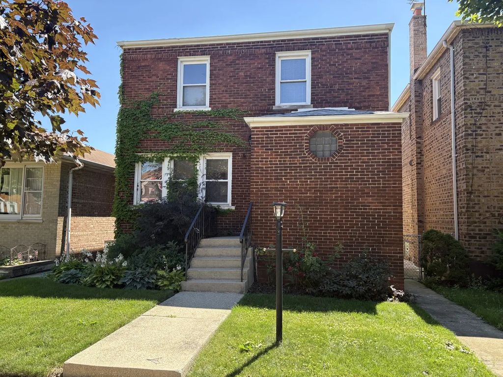 10443 S Calumet Avenue, Chicago