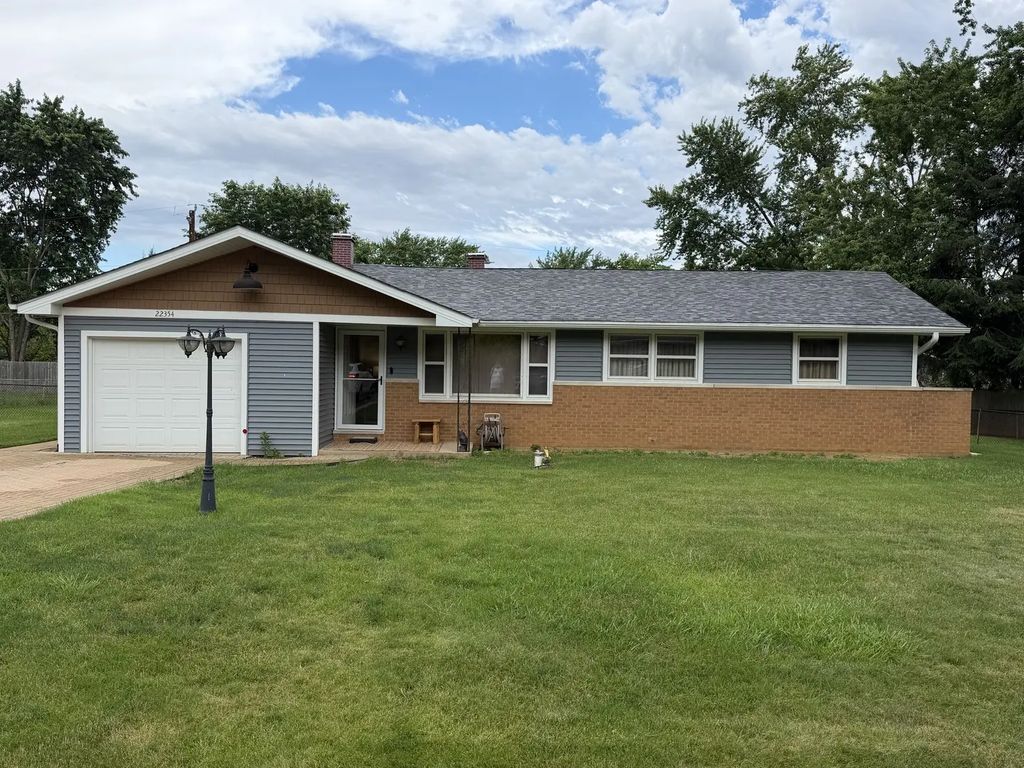 22354 S Donna Avenue, Channahon