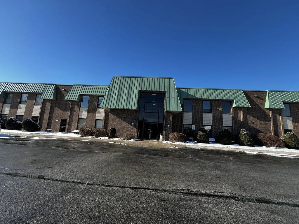 7350 W College Drive 104, Palos Heights