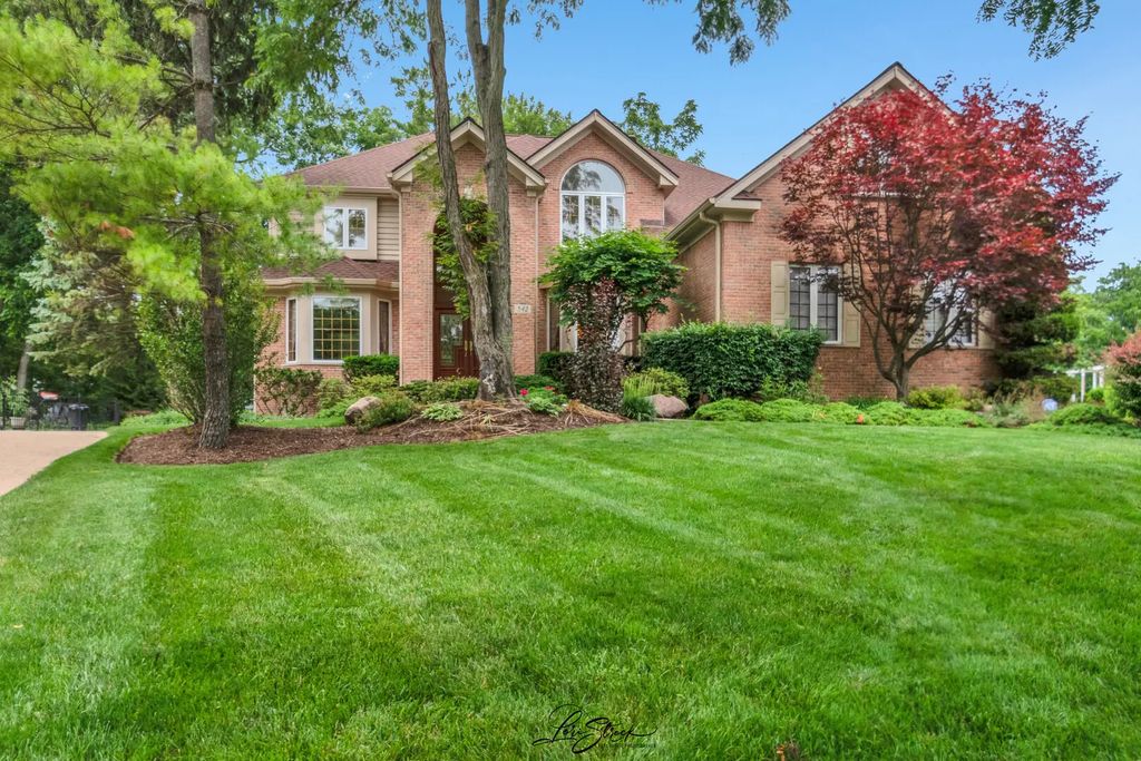 542 W Rosiland Drive, Palatine