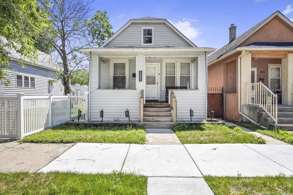 13219 S Houston Avenue, Chicago