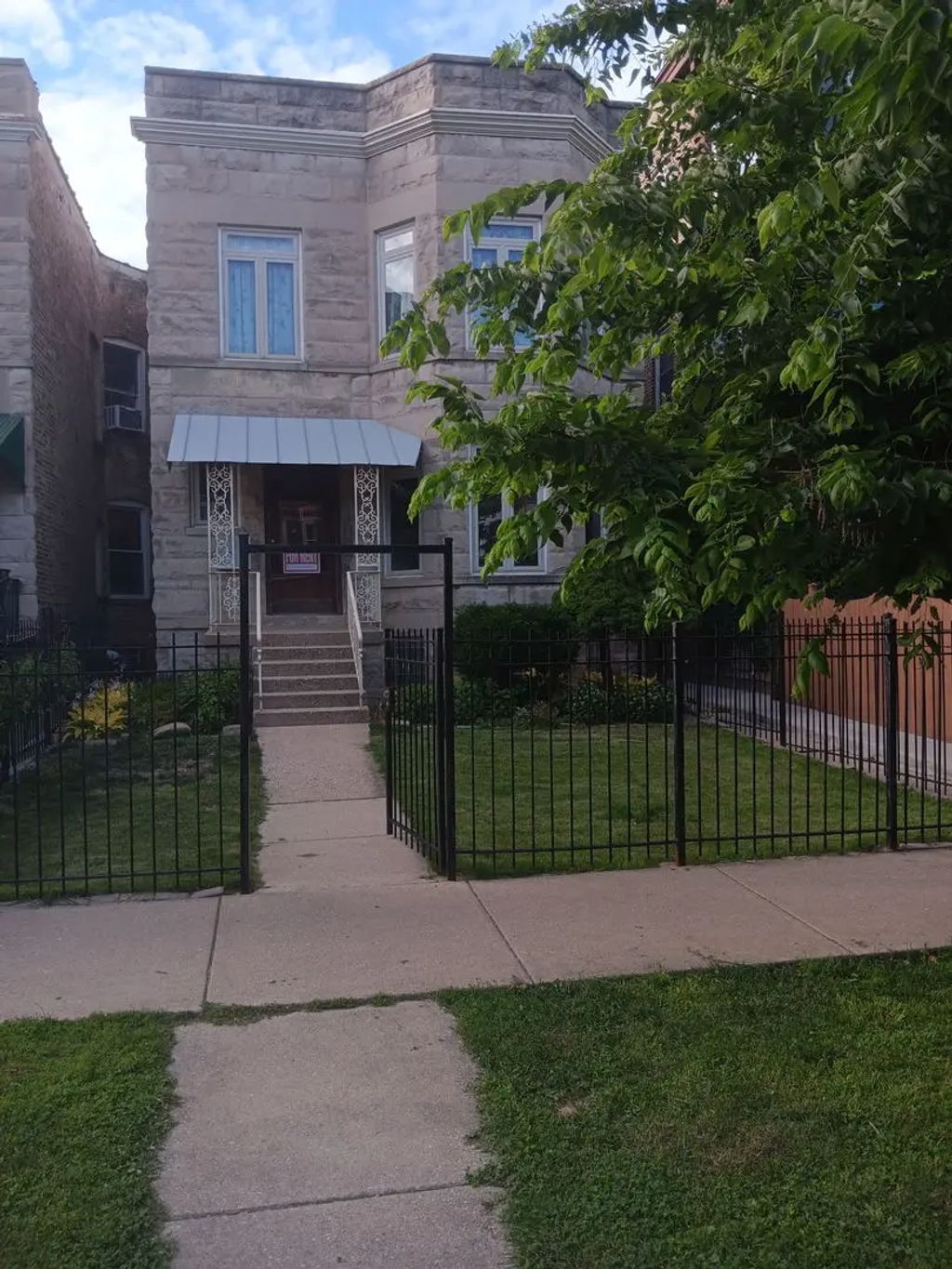 1300 W Winnemac Avenue 2nd, Chicago