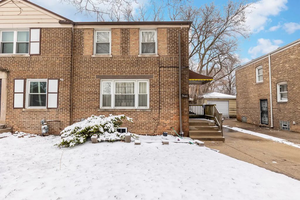 9640 S Hoxie Avenue, Chicago
