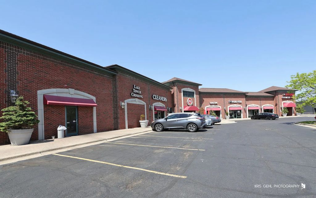 850 Tower Drive 103, Lake Villa