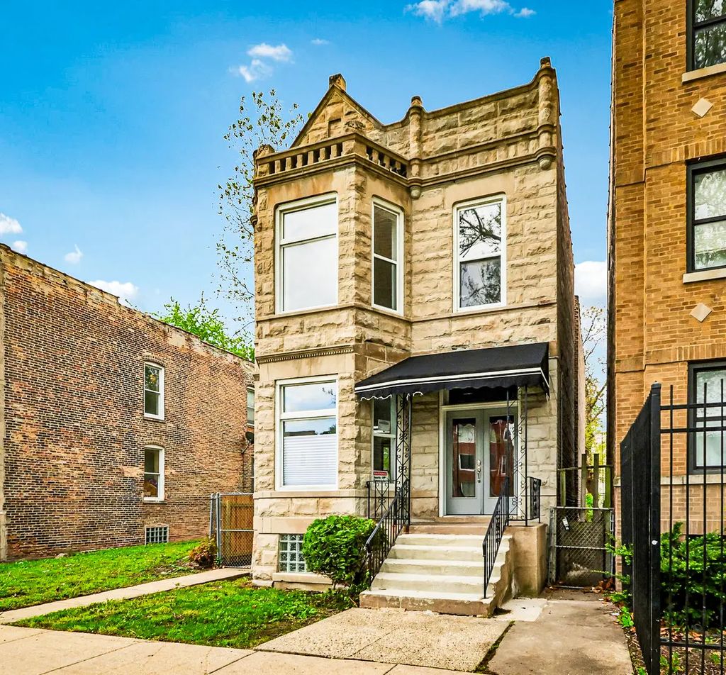 4351 W Maypole Avenue, Chicago, 60624