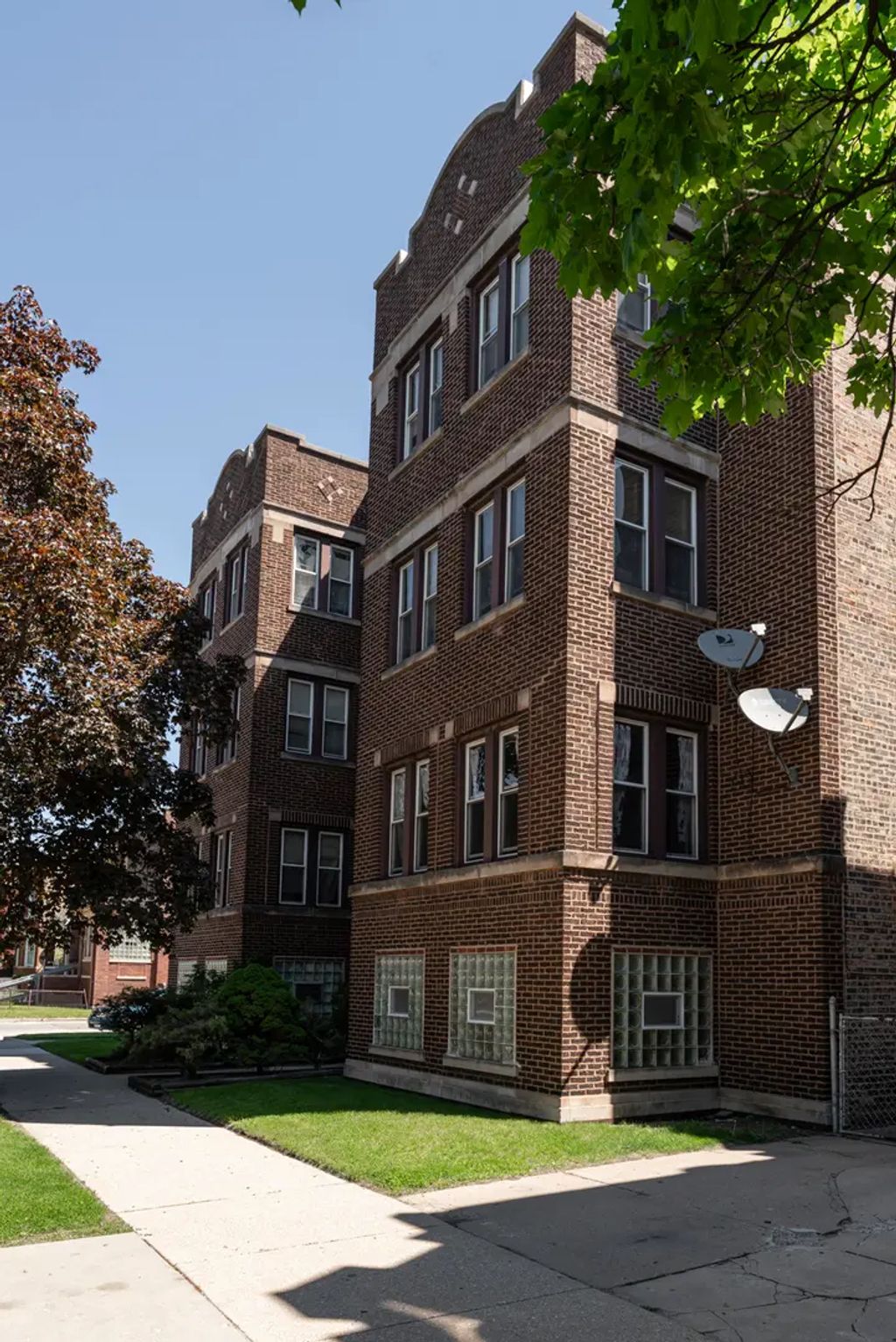 7001 S Vernon Avenue, Chicago, 60637