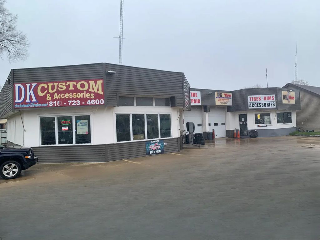 935 W Jefferson Street, Joliet