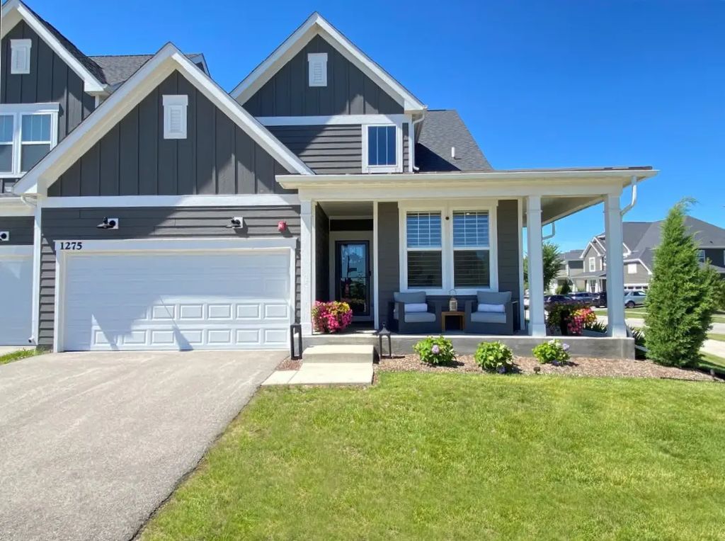1275 Josiah Road, Naperville