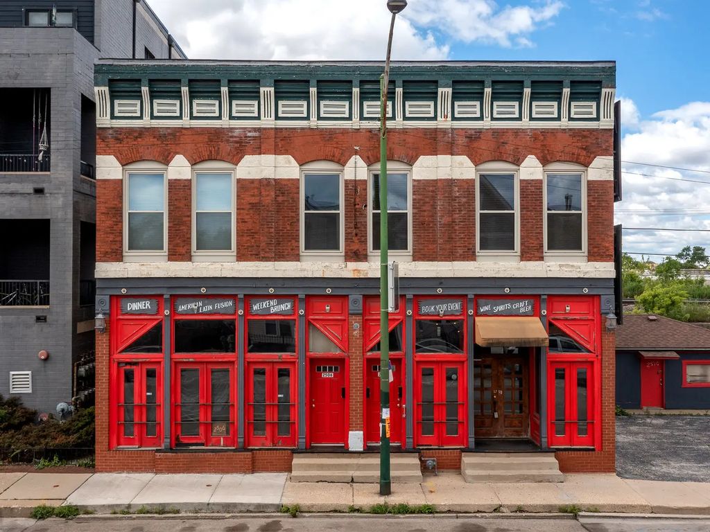 2506 N Clybourn Avenue, Chicago