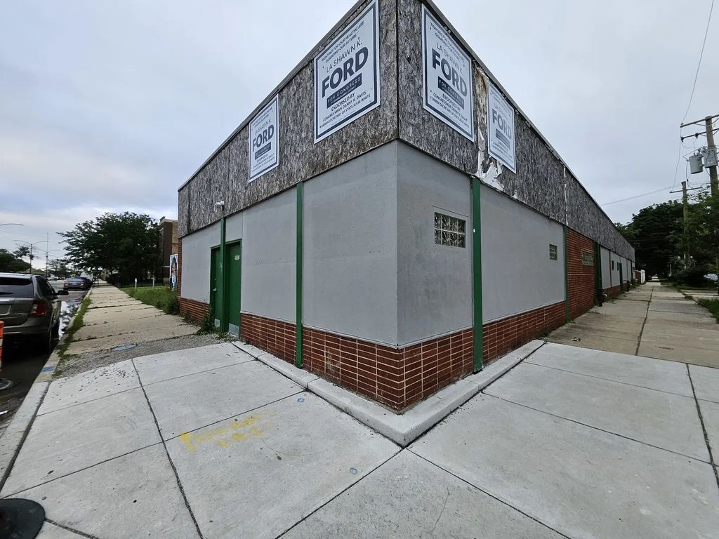 335 N Mason Avenue 1-8, Chicago