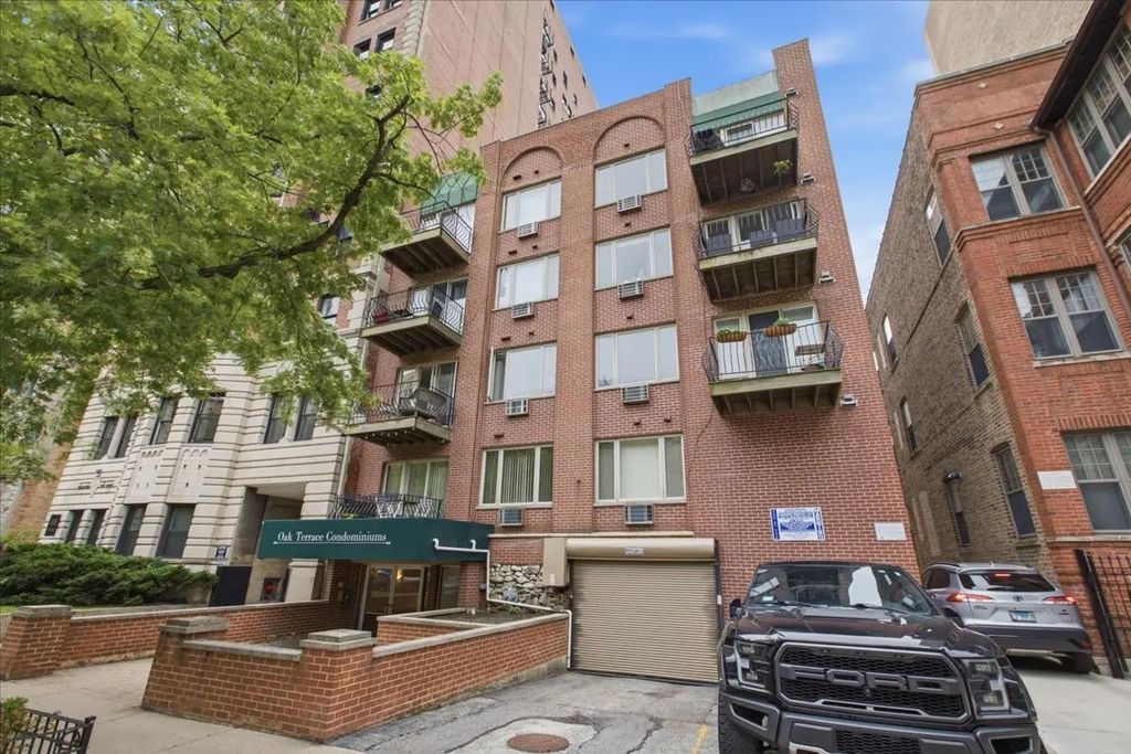 435 W Oakdale Avenue 4f, Chicago, 60657