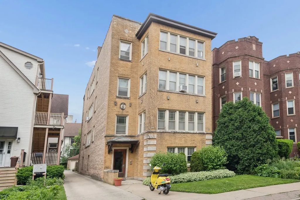 925 Ontario Street, Oak Park