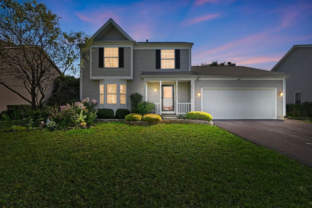 449 S Pershing Avenue, Mundelein