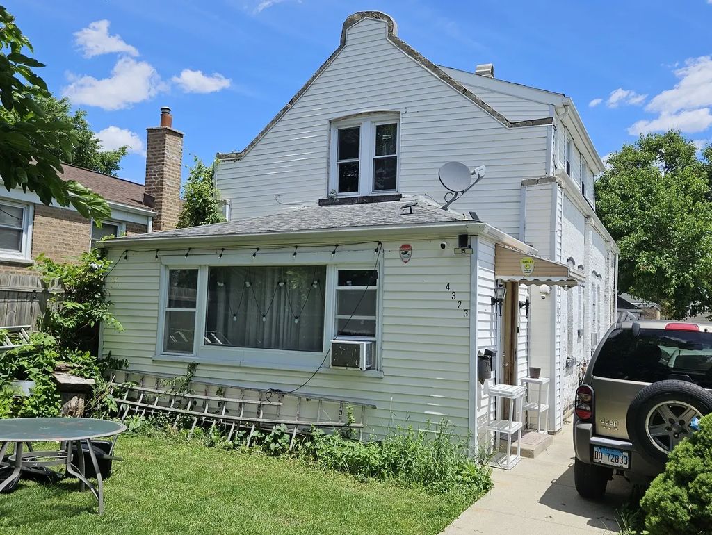 4323 S Keating Avenue, Chicago
