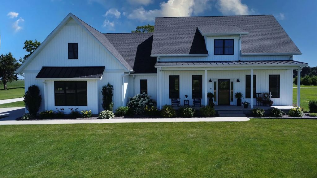 1770 E 1700 North Road, Watseka