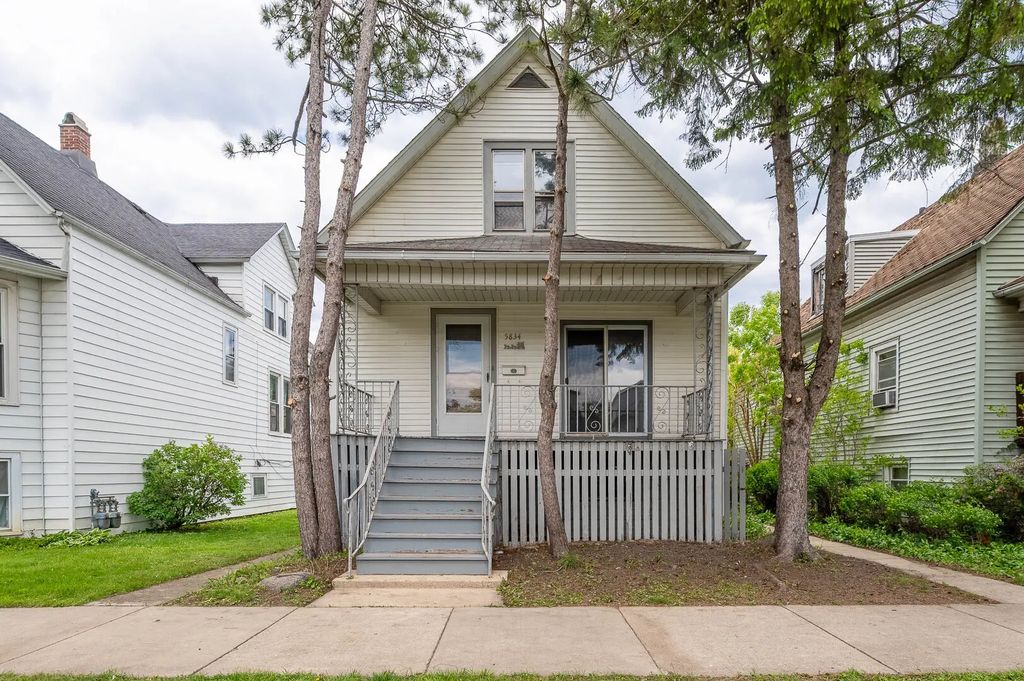 5834 W Byron Street, Chicago