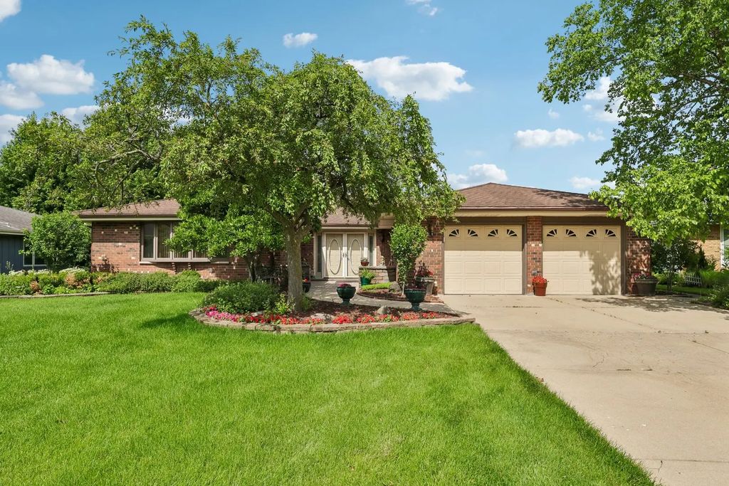 308 S Knollwood Drive, Schaumburg