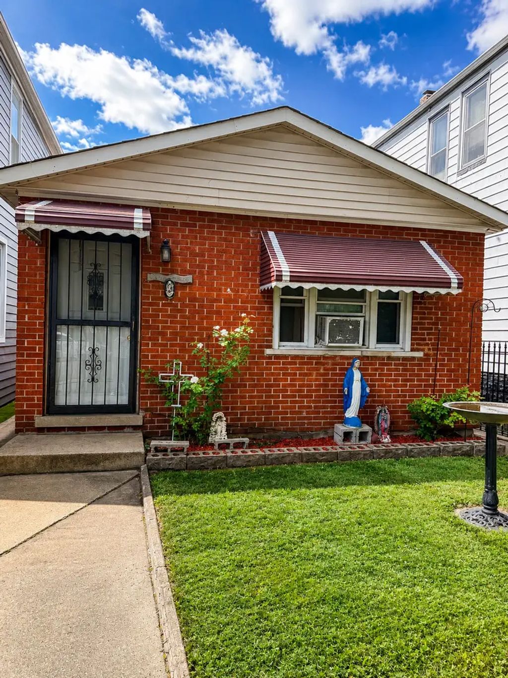 8620 S Baltimore Avenue, Chicago, 60617