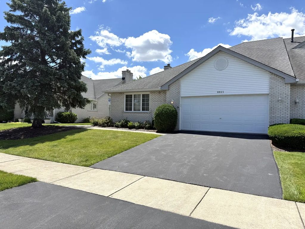 8821 Bluebird Drive, Tinley Park