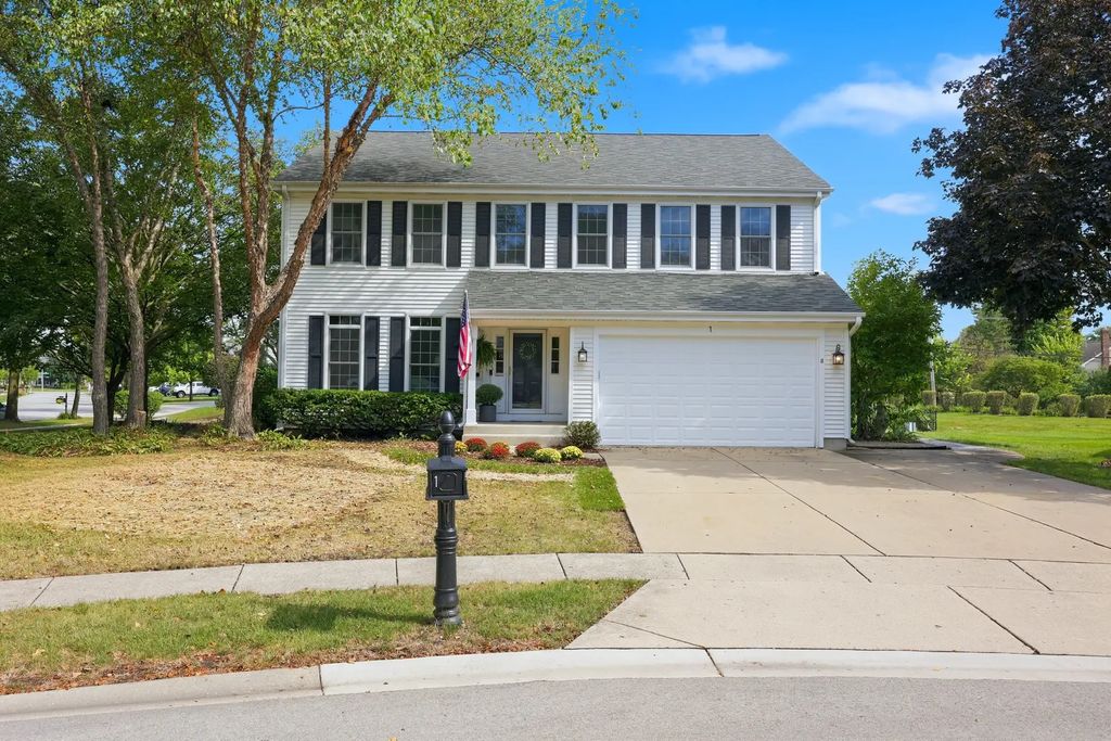 1 Fernwood Court, Algonquin