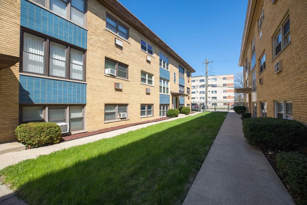 9211 S Cottage Grove Avenue 9-c2, Chicago, 60619