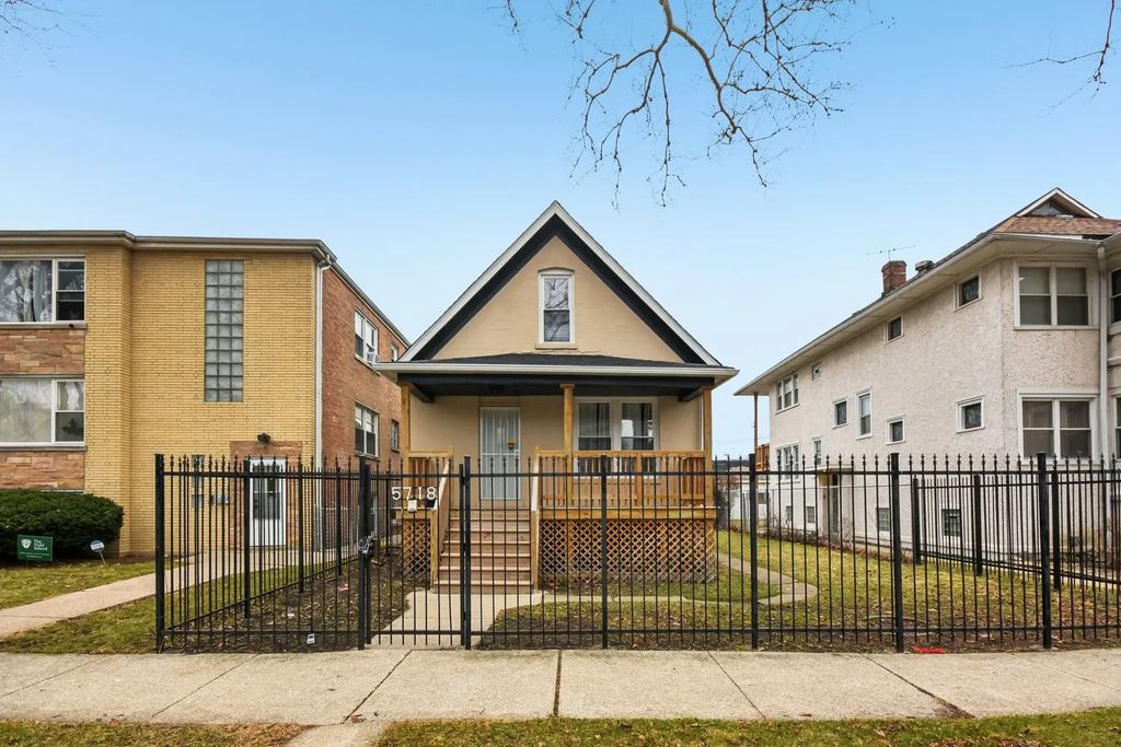 5718 W Superior Street, Chicago
