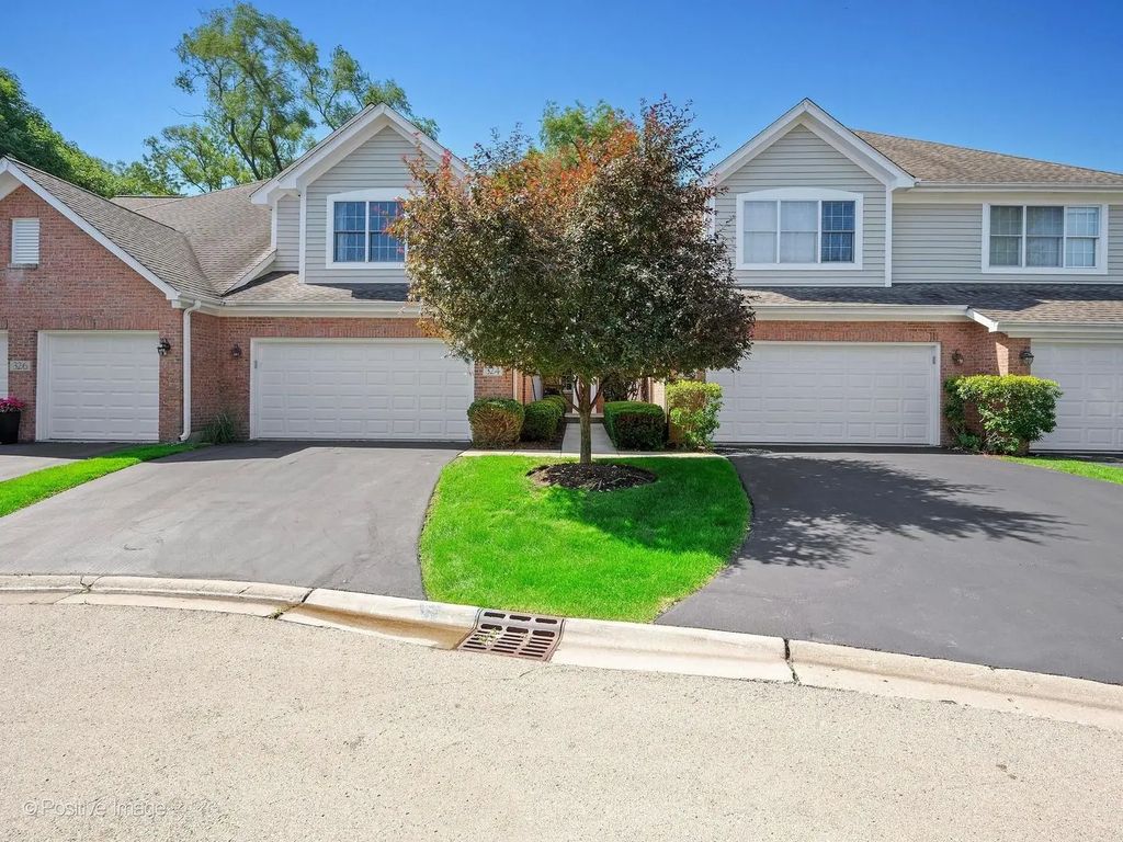 324 Turnberry Lane, Glen Ellyn