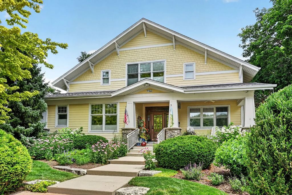 726 Somonauk Street, Sycamore