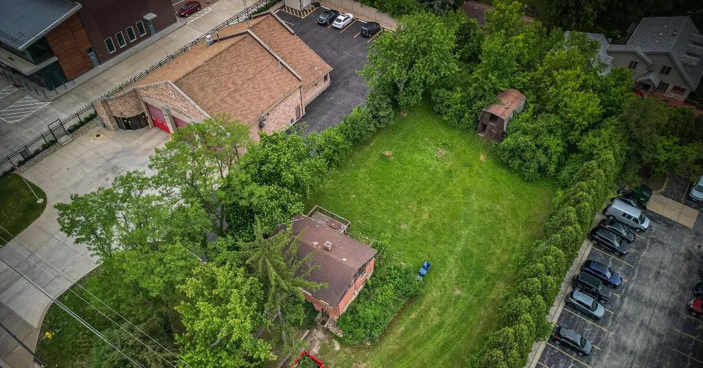8919 W 95th Street, Palos Hills