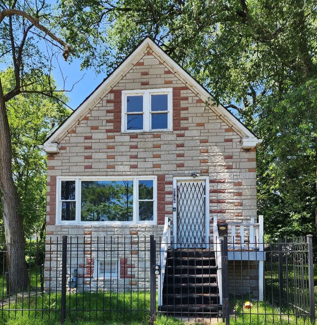 8736 S Mackinaw Avenue, Chicago, 60617