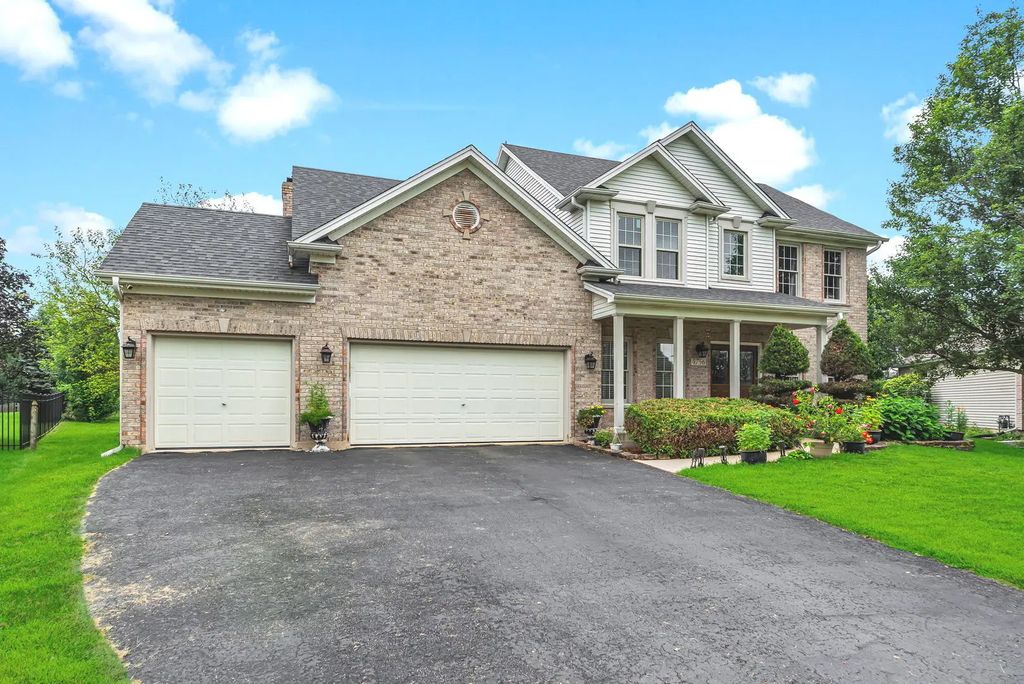 4756 Fesseneva Lane, Naperville