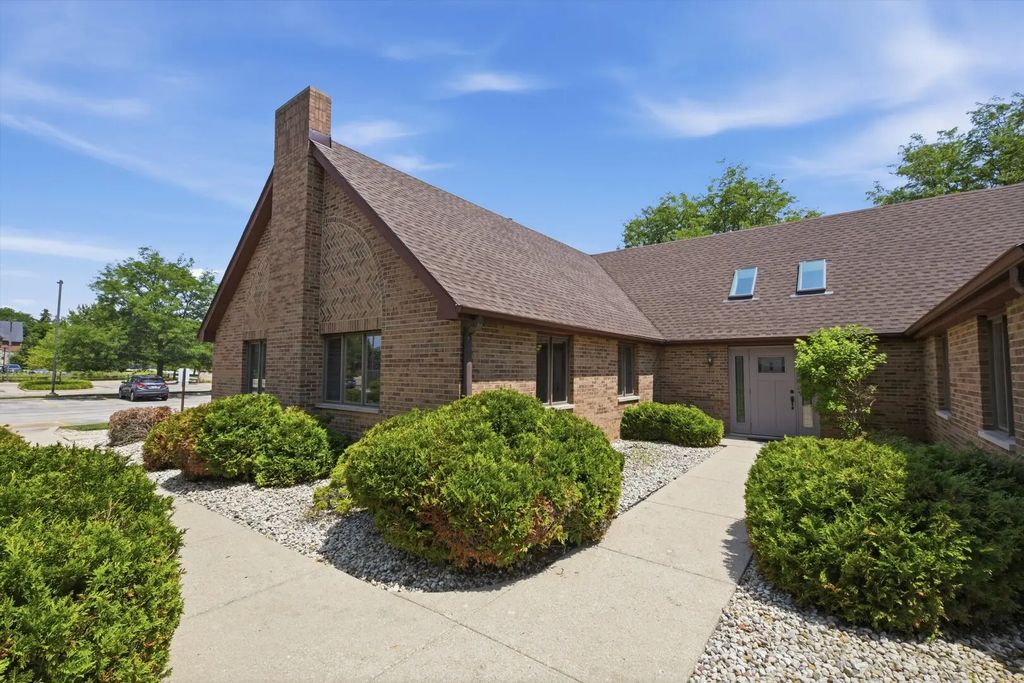 500 N Plum Grove Road, Palatine